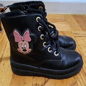 H&M Kids Black Boots with Pink Bow Design